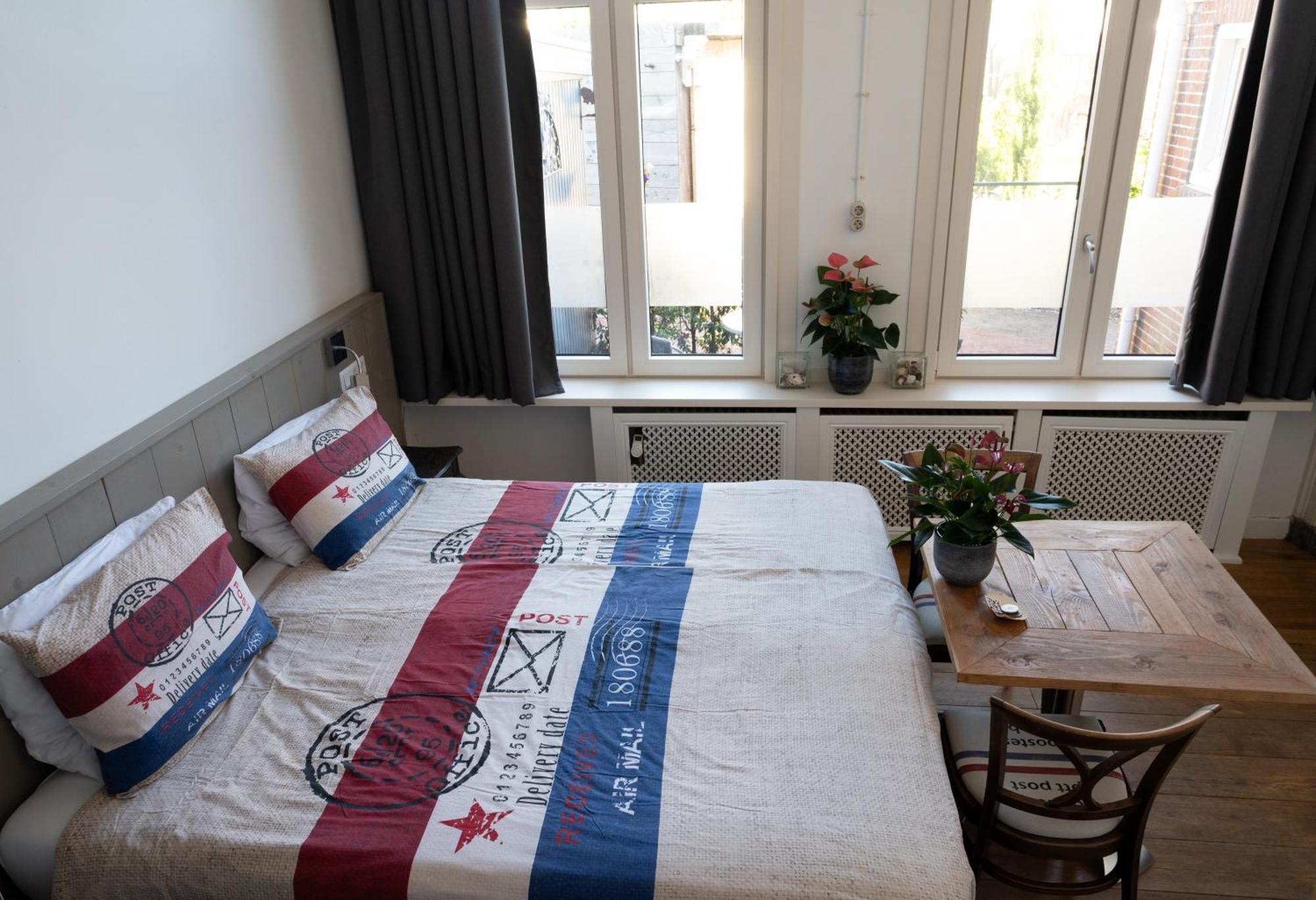 B&B Het Oude Postkantoor Yerseke Ngoại thất bức ảnh
